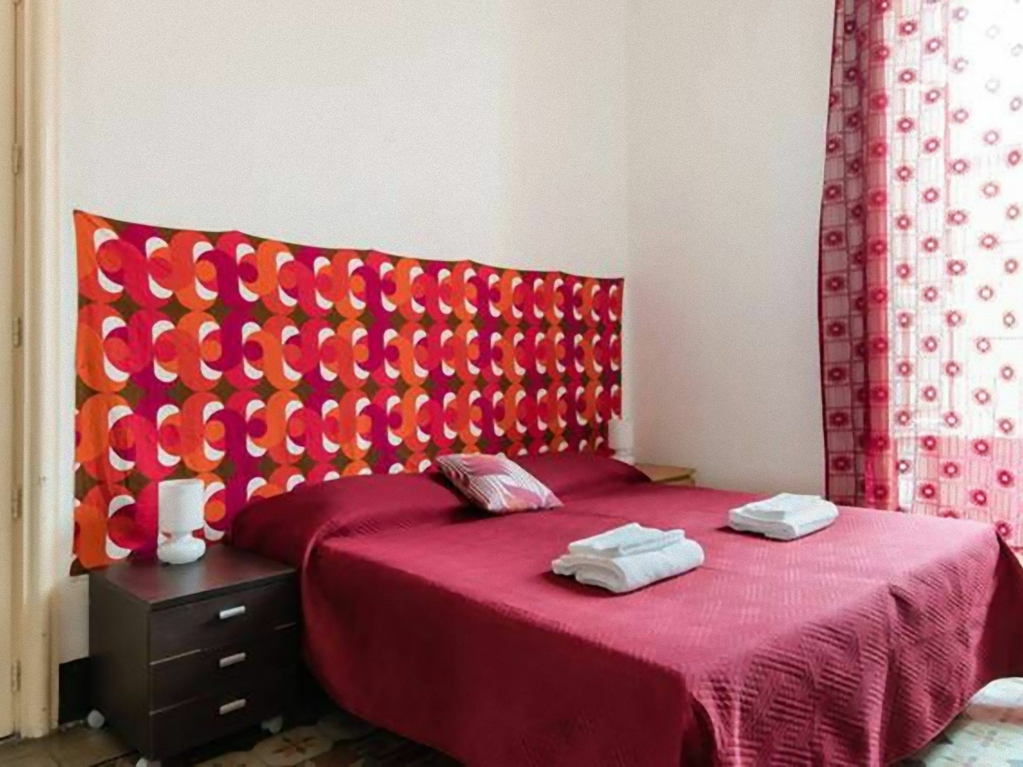 New Rubik'S Castle Hotell CTA Eksteriør bilde